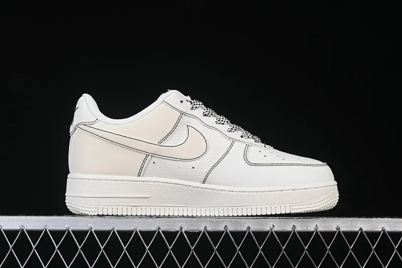 All Categories Nk Air Force 1 Air Force Series Nk Air Force 1 Low Air Force Low Nike Air Force 1'07 Low Beige and Black Line Air Force One Low Casual Shoes CS5288-032